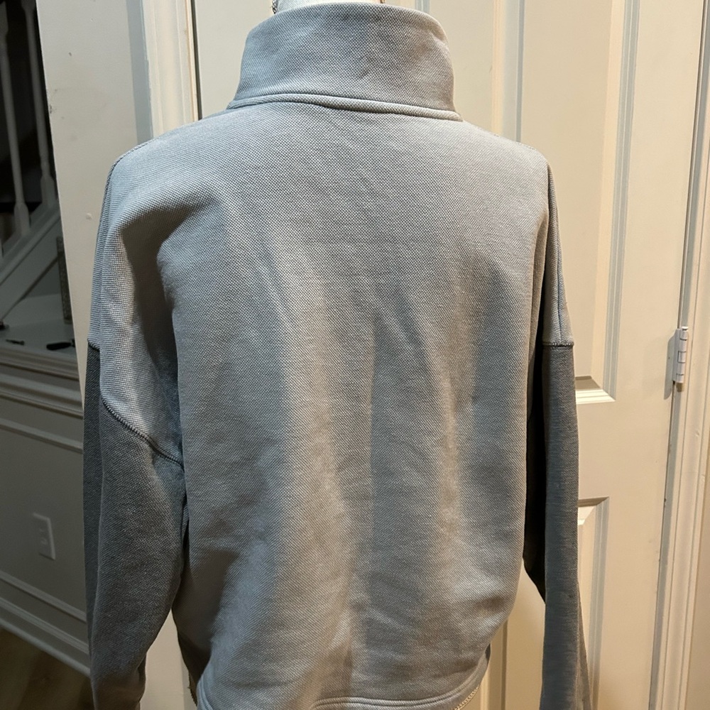 Under Armour Two-Tone Gray Half-Zip Pullover Sz small - Picture 3 of 3